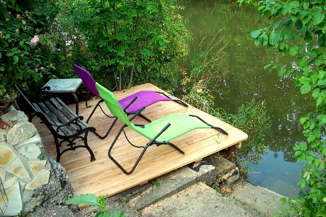 neues Holzdeck an der Altmühl